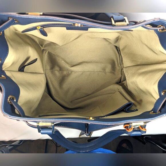 G.I.L.I. Large Blue Genuine Leather Drawstring Bucket/Tote Bag - Picture 4 of 13